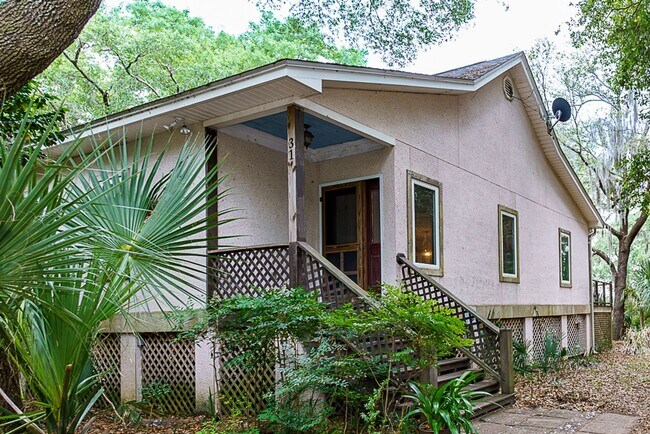 Foto del edificio - Amazing sunsets at this waterfront home