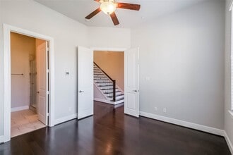 Building Photo - 4015 Lillian St