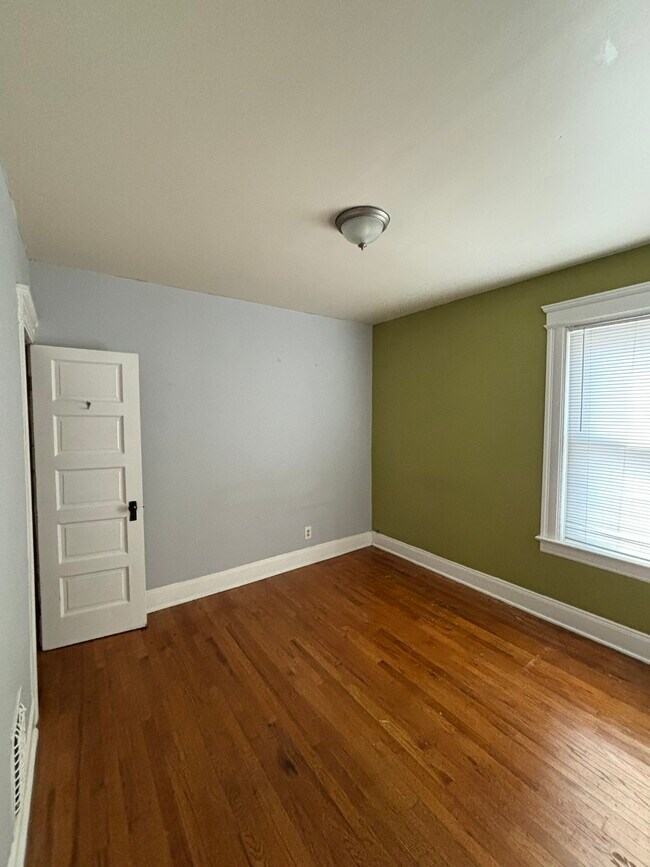 Foto del edificio - 405 Tompkins St