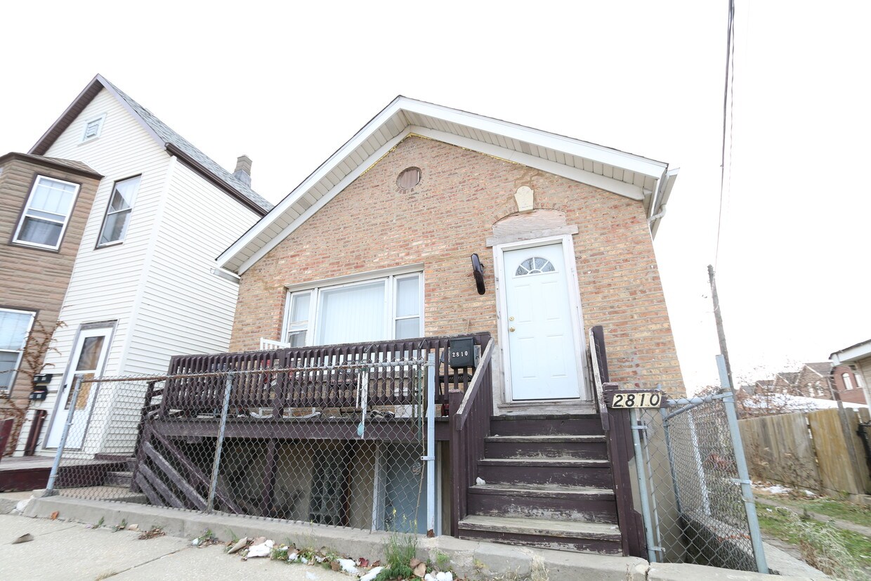 Primary Photo - 2810 S Grady Ct