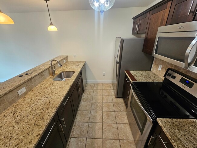 Building Photo - 115Bruen
