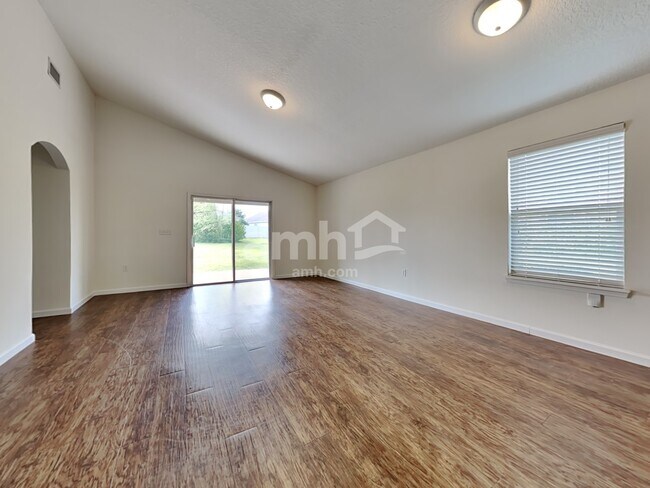 Building Photo - 3353 Bradley Creek Parkway