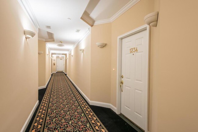 Foto del edificio - 1234 Kelton Cottage Way