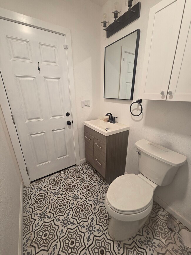 Foto del edificio - 2161 N Valley St