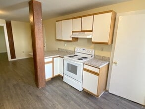 Building Photo - 79 Hawley St