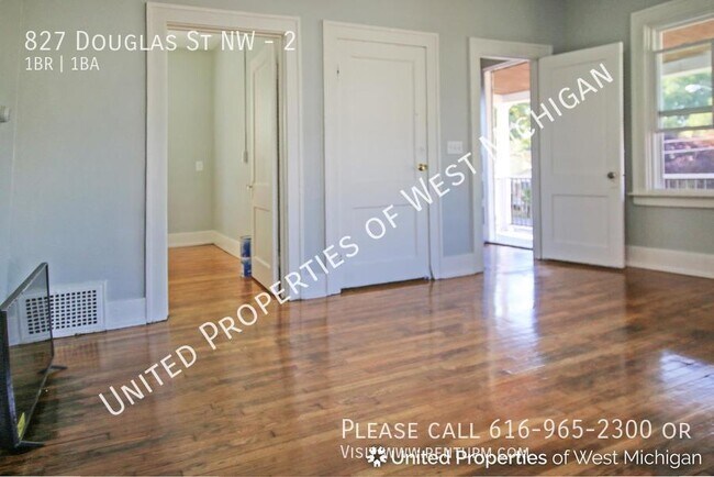 Foto del edificio - 827 Douglas St NW