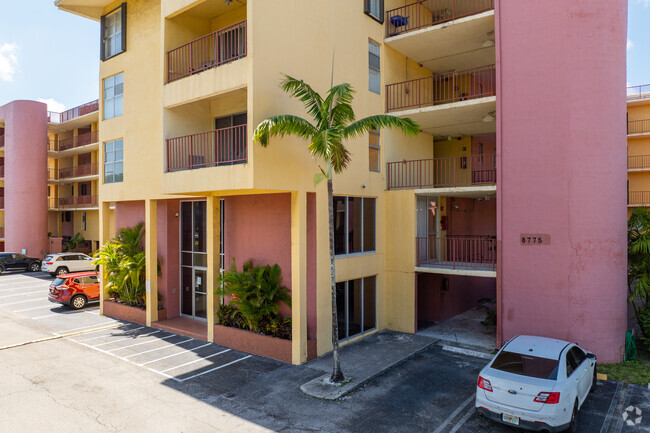 Building Photo - Fernwood Lakeview
