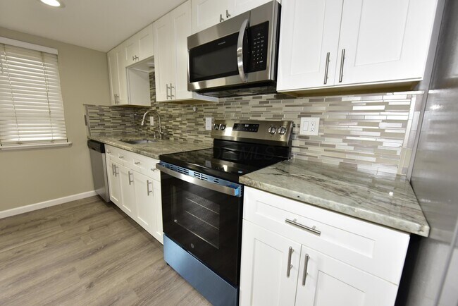 Building Photo - 1030 Galliton Ct