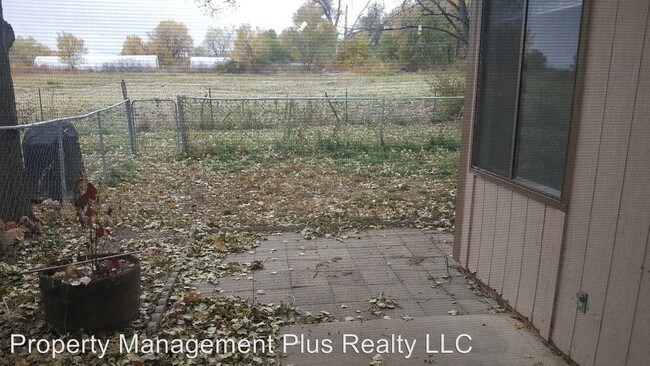 Building Photo - 4465-4467-4467 Driftwood Pl