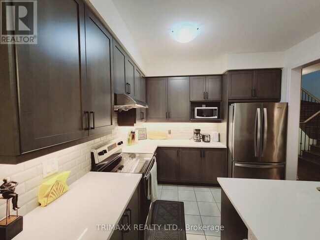 Photo du bâtiment - 63 Alexandra Dr