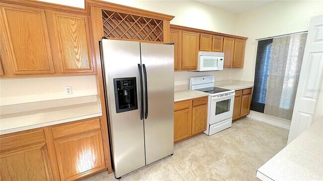 Building Photo - 1602 Tail Feather Dr