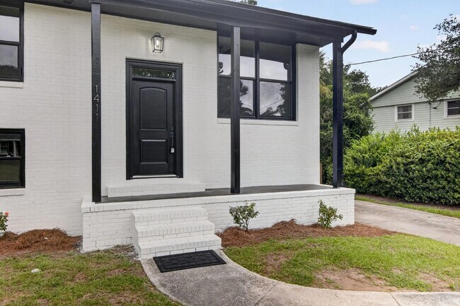 Building Photo - 1411 Westway Dr