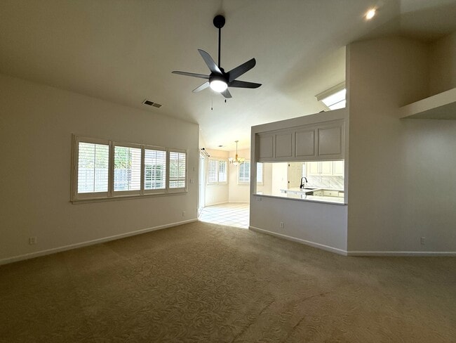 Building Photo - 19 Goldeneye Ct