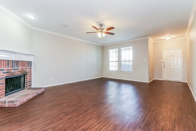 Foto del edificio - 5929 Misty Breeze Dr