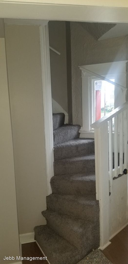 Building Photo - 4 br, 2 bath House - 41 E 100th Pl