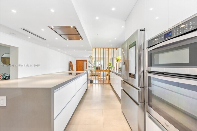 Foto del edificio - 465 NE 112th St