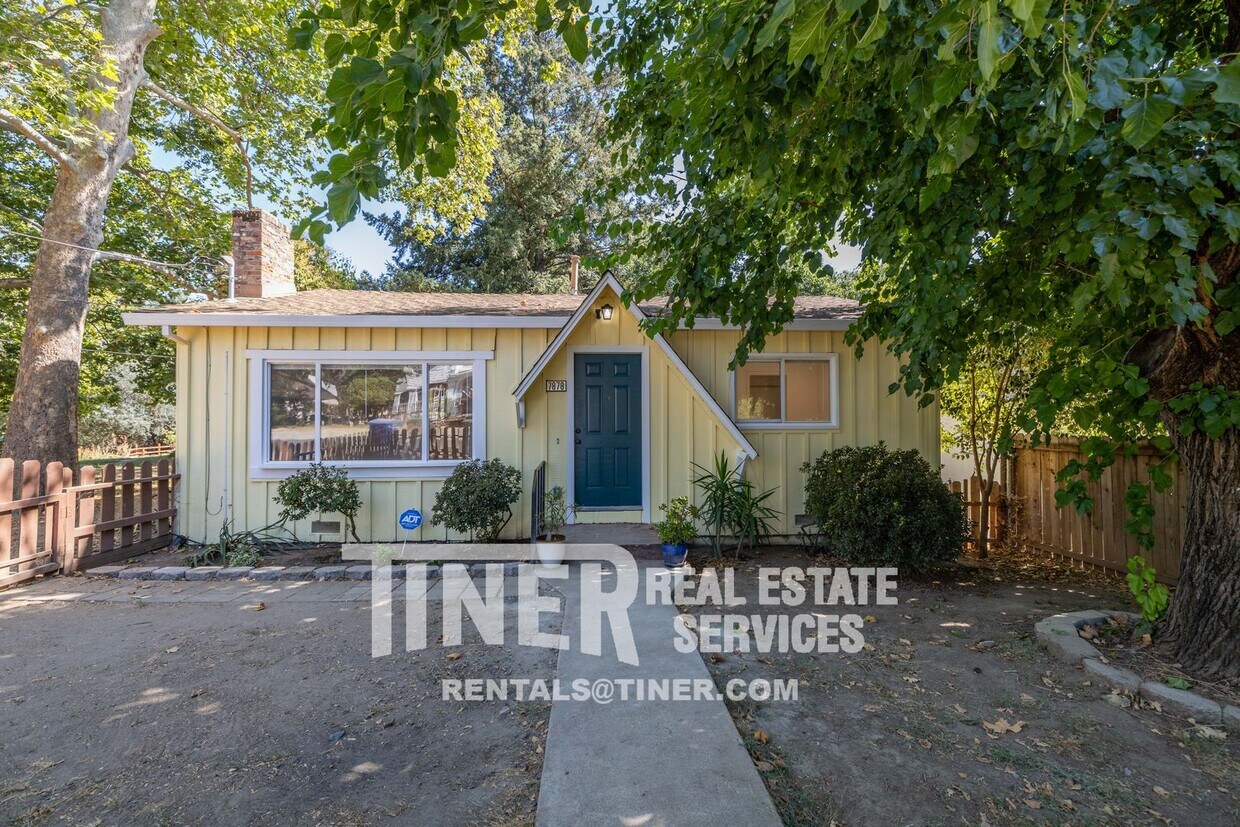 Renovated Abode In The Heart Of Fair Oaks House for Rent in Fair Oaks