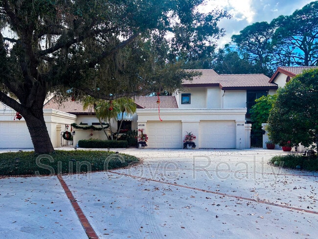 Building Photo - 4518 Ascot Cir S