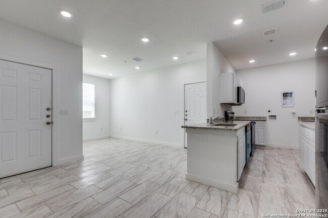 Building Photo - 5415 Ingram Rd