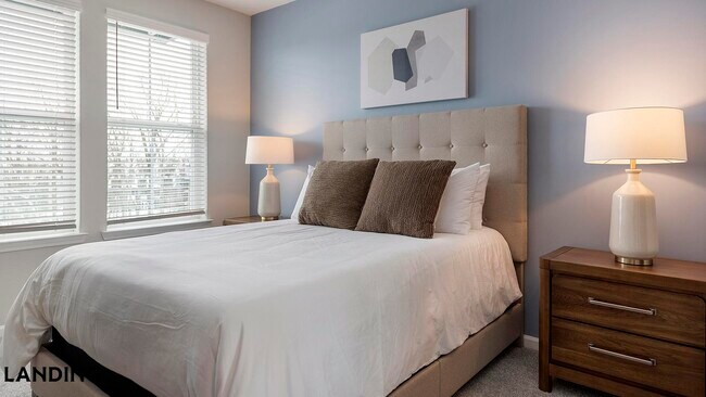 Foto del edificio - 5340 Periwinkle Hl Ave