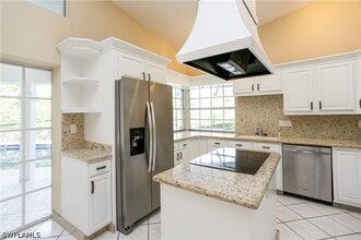 Building Photo - 1040 Moon Lake Dr