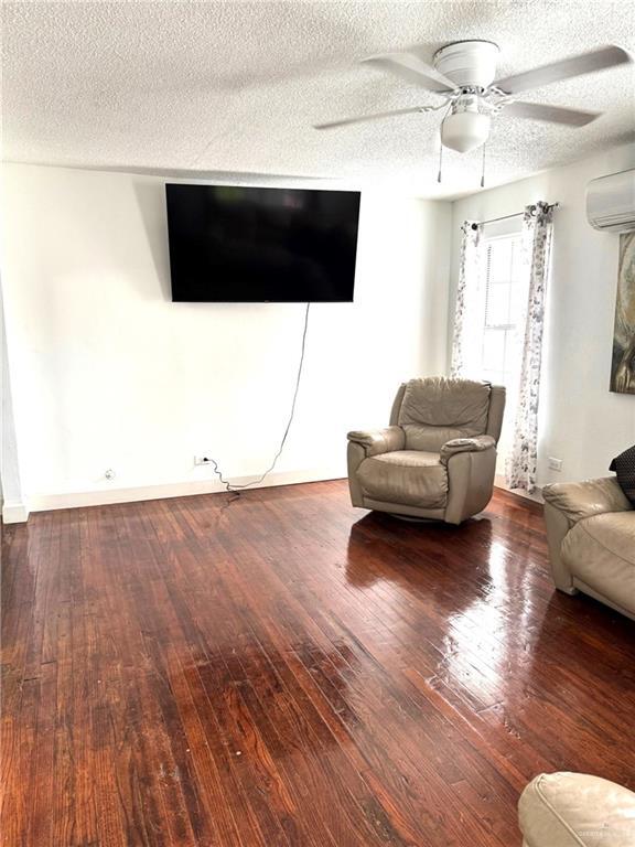 Foto del edificio - 414 N Broadway St