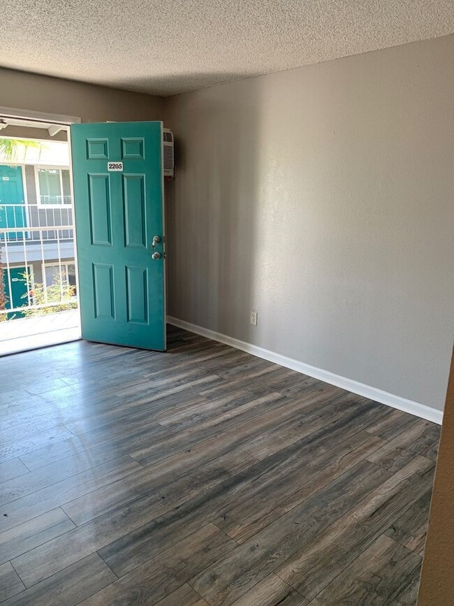 Interior Photo - Eastpointe