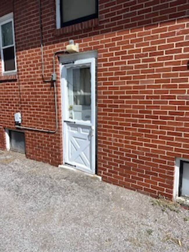 Foto del edificio - 210 N First Ave