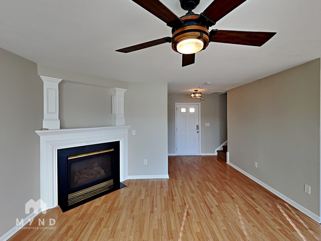 Building Photo - 303 Holton Dr