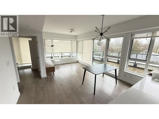 Building Photo - 7828 Granville St