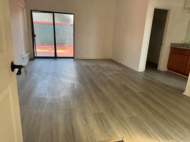 Foto del edificio - 12704 Westpark Dr