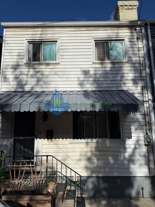 Foto del edificio - Classic Lawrenceville Row House – Walkable...