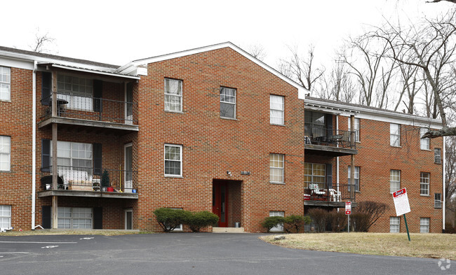 Building Photo - Berry Lane Apartments