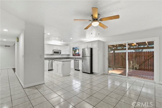 Foto del edificio - 1399 Bryan Ave