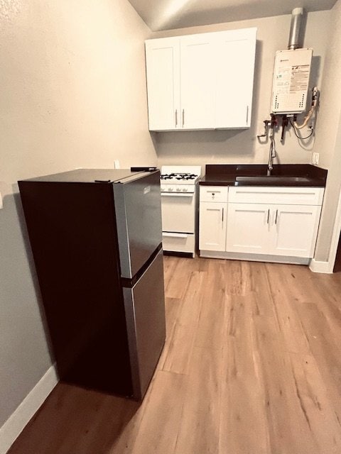 Photo - 928 W 83rd St Apartment