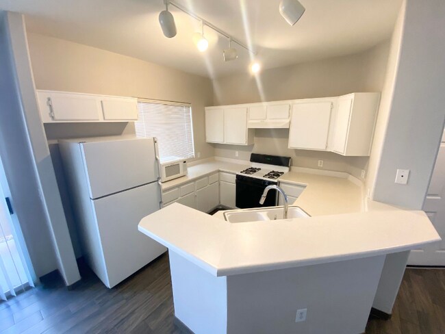 Foto del edificio - 1881 W Alexander Rd