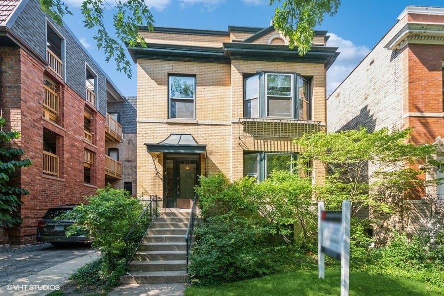 207 Main St Unit 1, Evanston, IL 60202 Condo for Rent in Evanston, IL