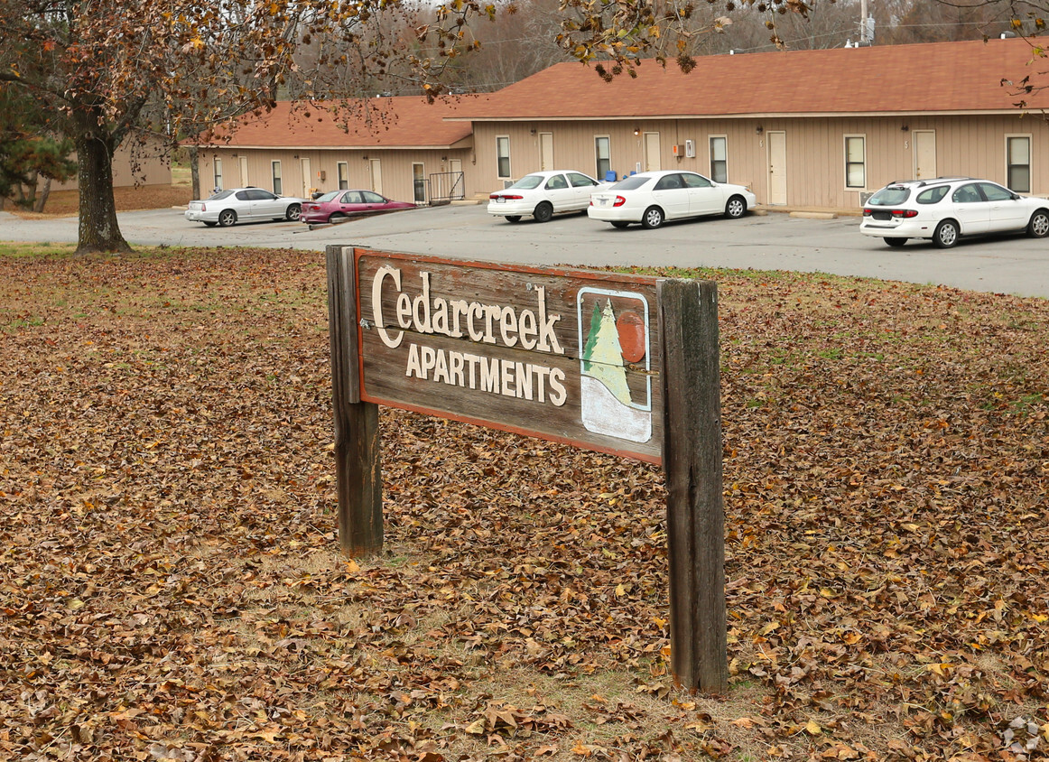 Foto del edificio - Cedarcreek Apartments