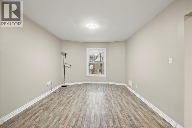 Building Photo - 722 Dougall Ave