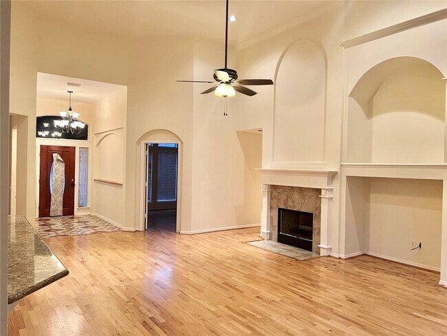 Foto del edificio - 17707 Cypress Laurel St