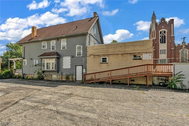 Building Photo - 4438 Pearl Rd