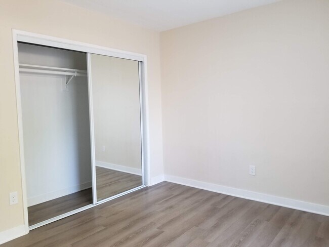 Foto del edificio - 6902 Milwood Ave