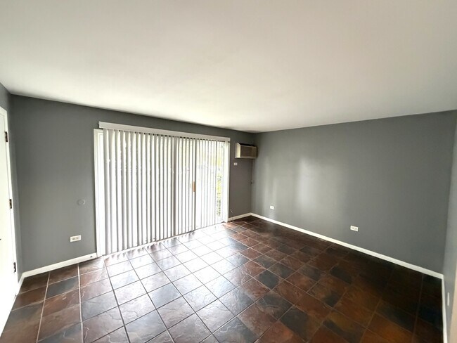 Foto del edificio - 3754 W 120th St