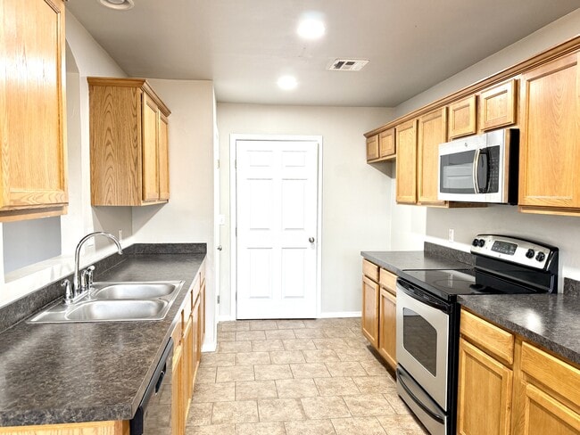 Building Photo - 4613 Mill Creek Dr