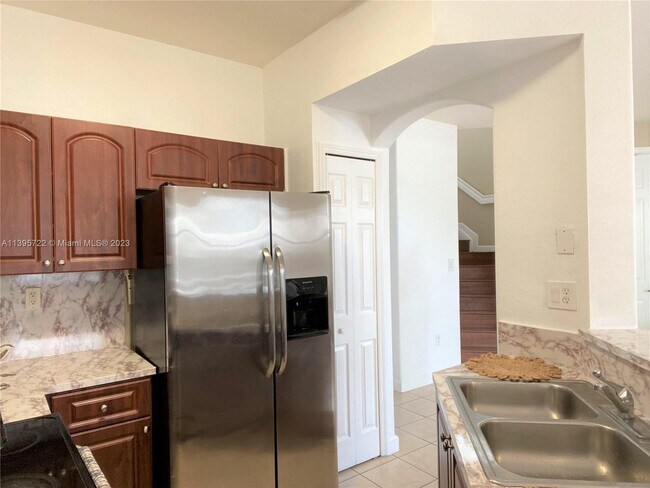 Building Photo - 7773 NW 114th Path