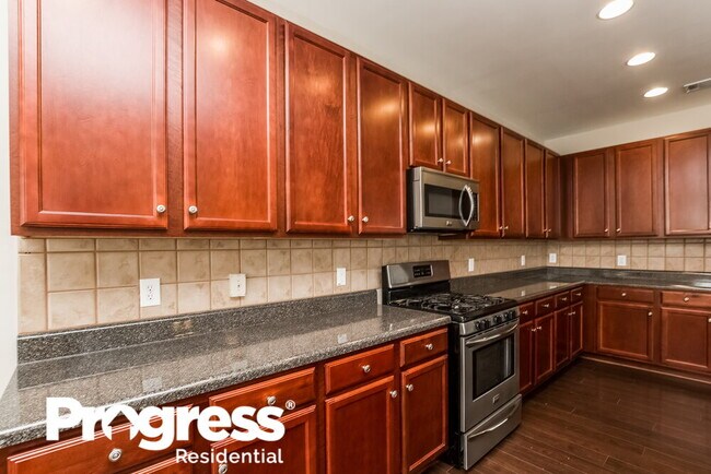 Building Photo - 6201 Sparkling Cove Ln