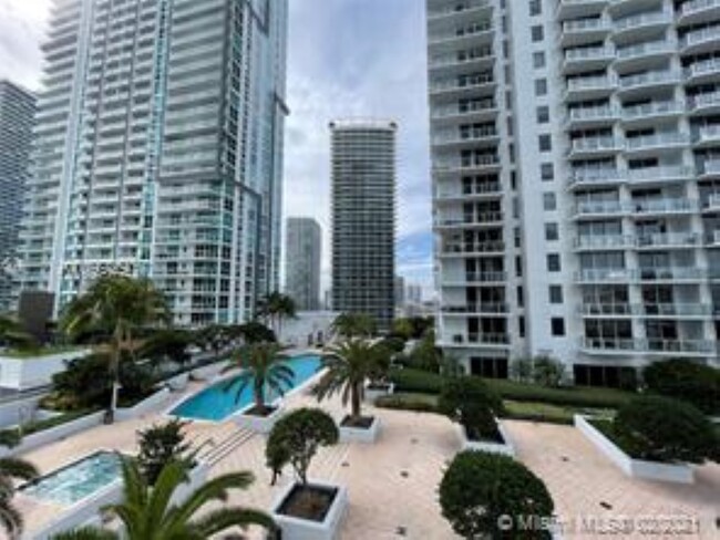 Foto del edificio - 1060 Brickell Ave