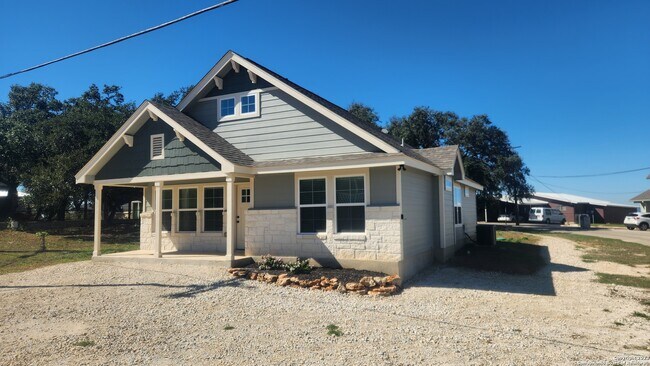 Building Photo - 1071 Skyline Dr