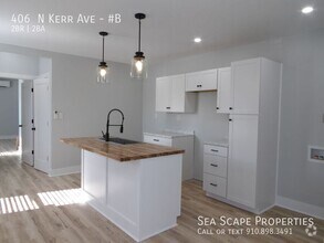 Building Photo - 406 N Kerr Ave