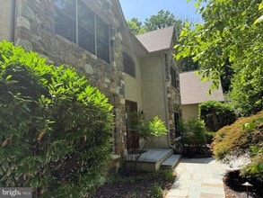 Building Photo - 1714 Hickory Hill Rd